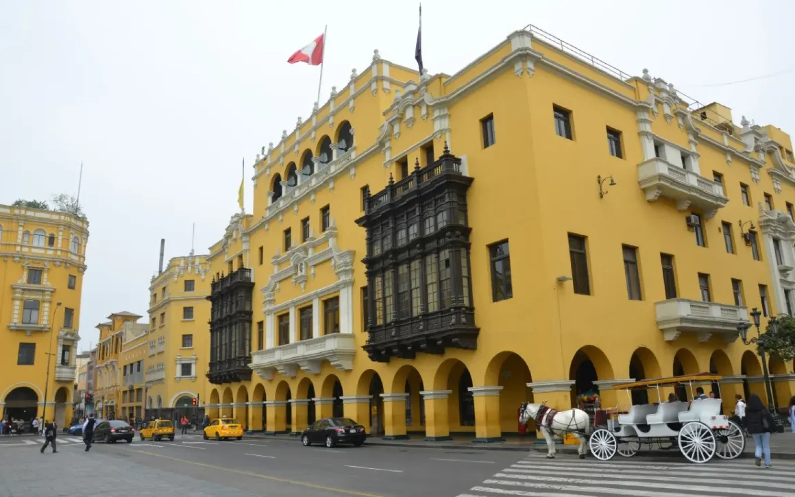lima by danielle-barnes-hk7YHKzy6KY-unsplash (Medium)_incaexplorer