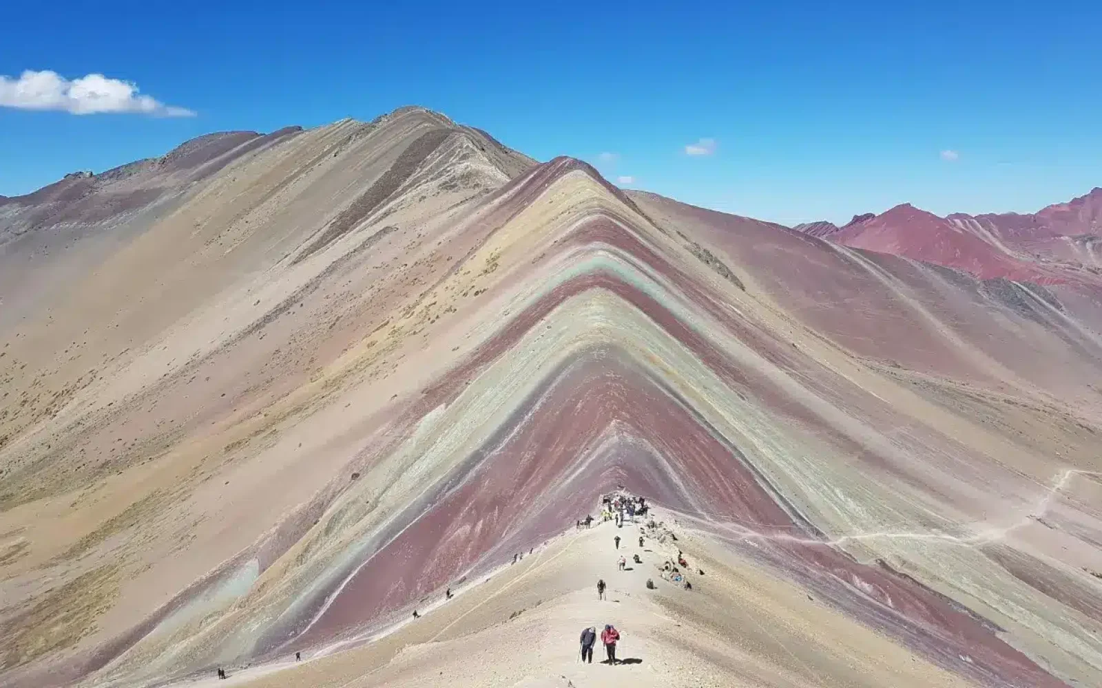 montaña de colores by panchito-pantigoso-QZtZe7WbJMo-unsplash (Medium)_incaexplorer