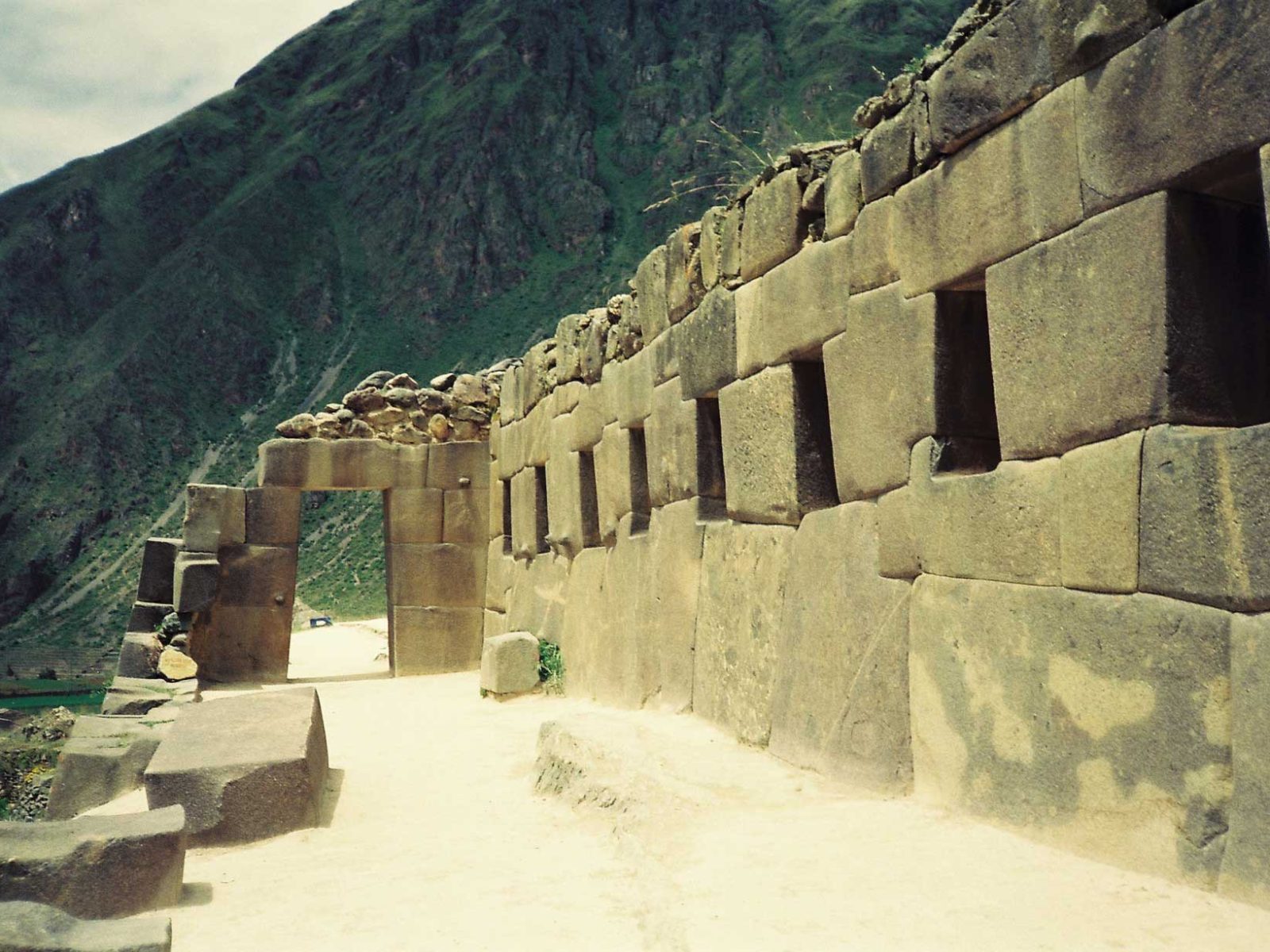ollantaytambo-inca-explorere